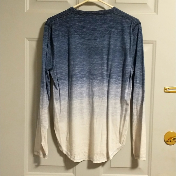 Hollister "Must Have Collection" Long Sleeve Crew - Picture 2 of 7